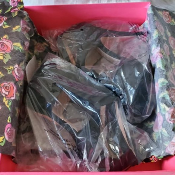 Betsey Johnson Iconnn Black Satin Platform Heels - Picture 4 of 11